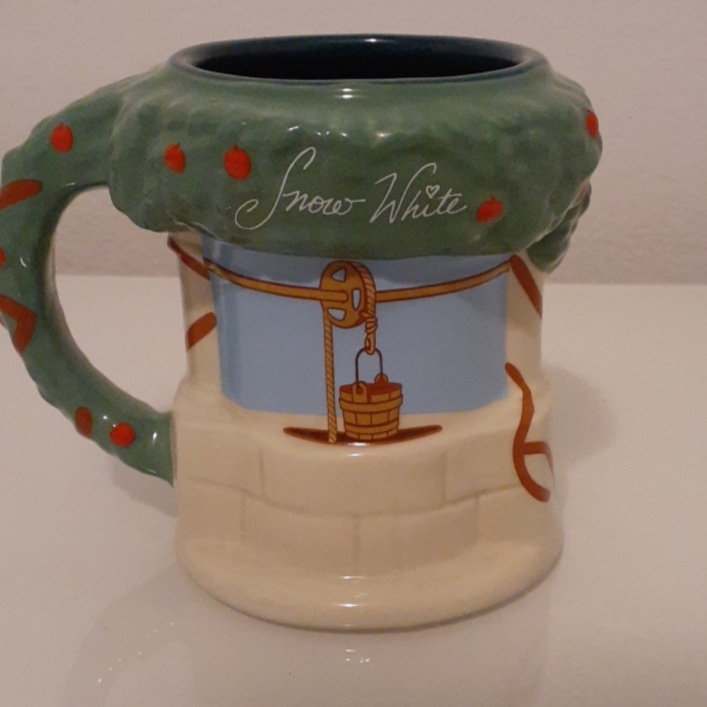 NWT Disney Snow White Mug